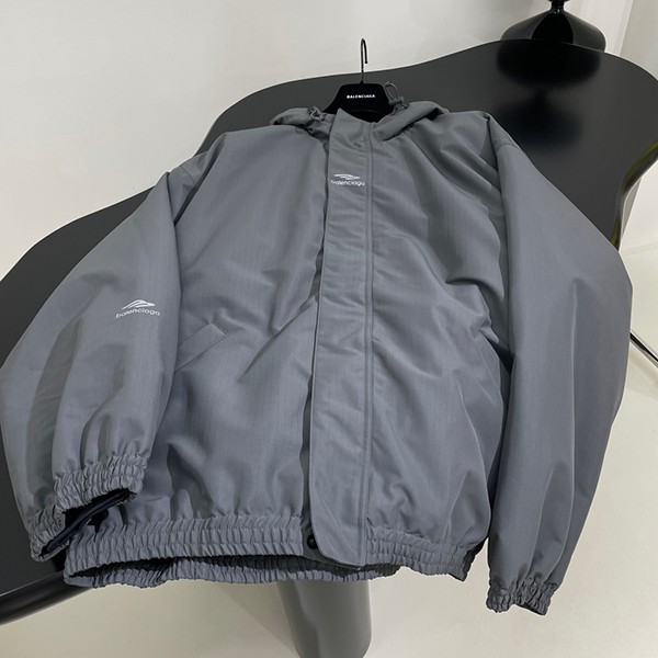 すぐ届バレンシアガ 贋物 3B SPORTSアイコン スキーパーカー baz55266